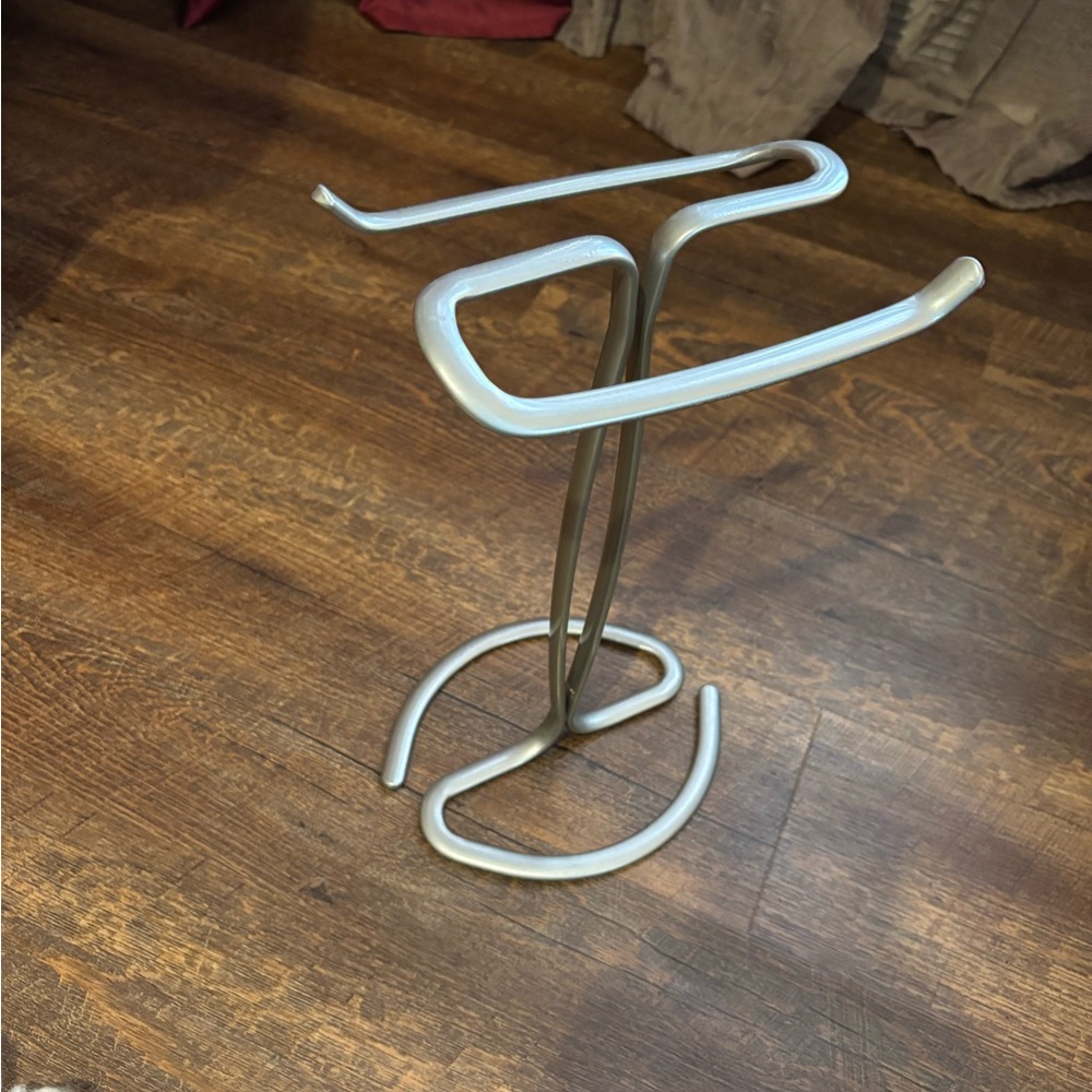 Silver Metal  Towel Holder
